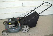 MURRAY PRO REAR BAG GAS LAWN MOWER