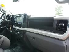 2024 Ford F-350 4WD Crew Cab Flat Deck - Photo 30