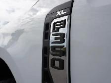 2024 Ford F-350 4WD Crew Cab Flat Deck - Photo 43