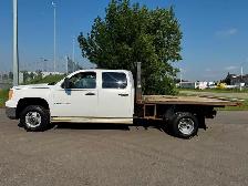 2007 GMC Sierra 3500HD DUALLY 184K - 4WD Crew Cab - FLAT DECK - Photo 2