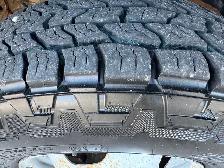 2007 GMC Sierra 3500HD DUALLY 184K - 4WD Crew Cab - FLAT DECK - Photo 17