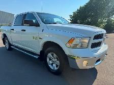 2015 Ram 1500 Outdoorsman - Crew Cab - 8 SPEED - CLEAN TRUCK - Photo 6