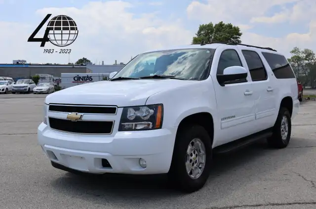 2011 Chevrolet Suburban 4WD 1500 LT w/1SC | LEATHER INTERIOR | L