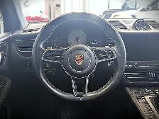 2021 Porsche Macan S - Photo 21