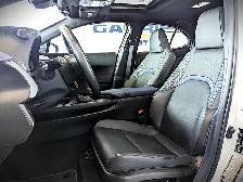 2021 Lexus UX 250h - Photo 13