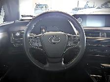 2021 Lexus UX 250h - Photo 16