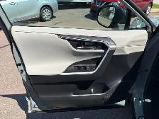 2020 Toyota RAV4 - Photo 10