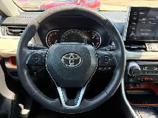 2020 Toyota RAV4 - Photo 13