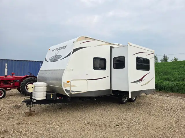 2012 Dutchman 27 Ft T/A Travel Trailer 202RBS