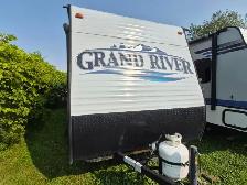 2021 Classic Grand River 18BH - Photo 3
