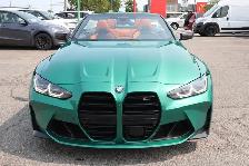 2022 BMW M4 - Photo 2