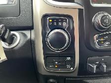2017 Ram 1500 SLT Crew Cab 5.7L V8 | Command Start | Reverse Cam - Photo 32