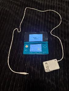 Nintendo 3DS (First Gen, CTR-001) - Photo 2