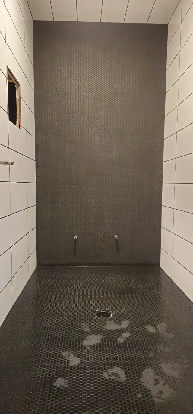Professional Tile and Flooring Installer Available for Work