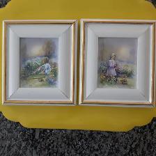 2 CADRES NEUFS SIGNÉS, BLANC GOLD, GARCON FILLE: $20.00 CHACUN