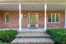 Luxury 4 BR Detached House for Rent in Prime Location Newmarket