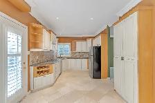 Luxury 4 BR Detached House for Rent in Prime Location Newmarket - Photo 4