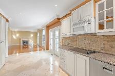 Luxury 4 BR Detached House for Rent in Prime Location Newmarket - Photo 5