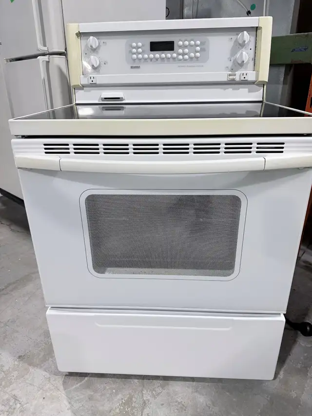 Cuisinière 30po Blanche vitrocéramique | Kenmore