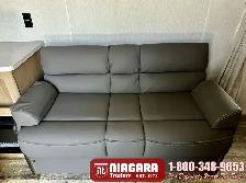 2024 FOREST RIVER CHEROKEE WOLF DEN 26EV Travel Trailer - Photo 10