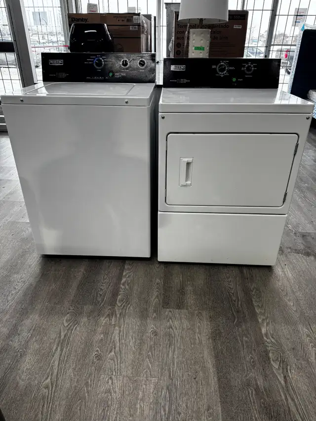 Ensemble de buanderie Commercial Blanc non payante
