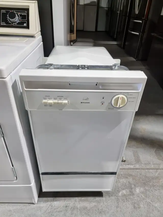 Lave-vaisselle 18po  | FDR251RJS0 - Frigidaire
