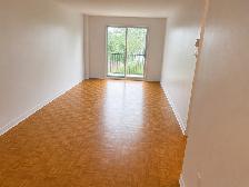 URGENT LEASE TRANSFER – SPACIOUS 4½ IN PIERREFONDS - Photo 4
