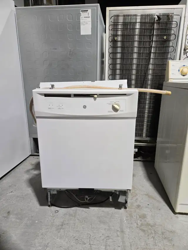 Lave-Vaisselle 24po Blanc | VSD2304P00WW - GE