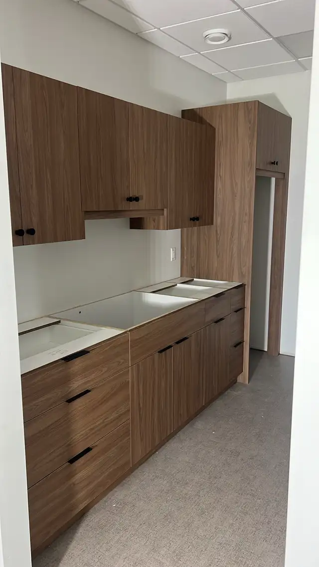cabinet installer