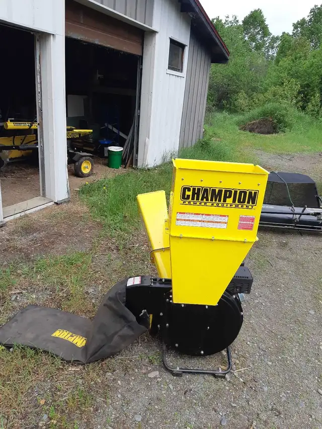 Champion wood Chipper/ Shredder