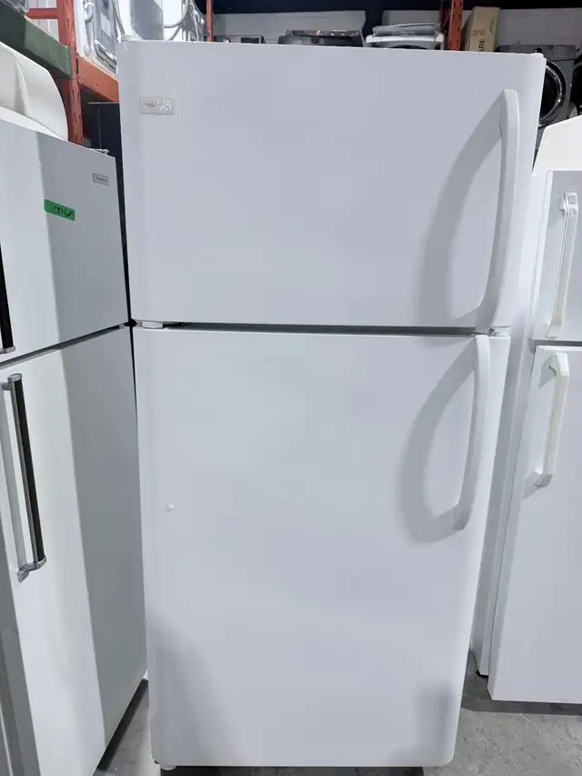 Réfrigérateur 28po blanc | FFTR1817LWE - Frigidaire