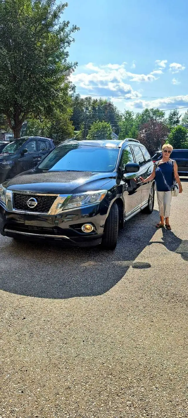 2013 Pathfinder Platinum 7 Passenger