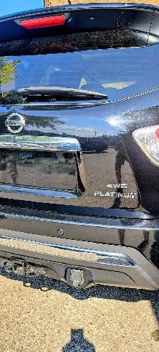 2013 Pathfinder Platinum 7 Passenger - Photo 2