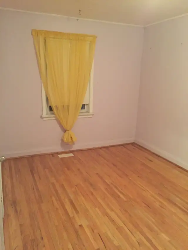 Private Furnished Room for Rent, steps to Subway