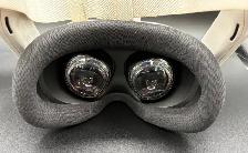 128gb Meta Quest 3s VR Headset with Controllers & Charger - Photo 6