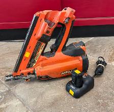 Cordless Paslode Impulse Framing Nailer with Battery & Charger