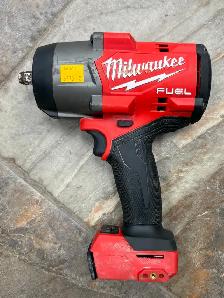 Cordless Milwaukee 2967-20 Impact Gun