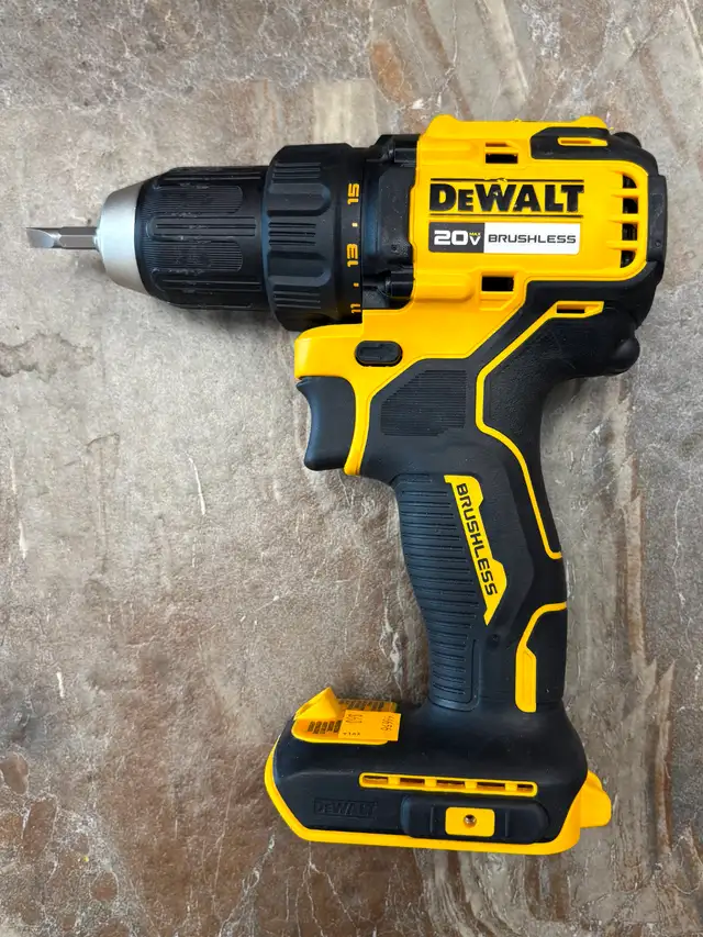 Cordless DeWalt DCD793 Drill