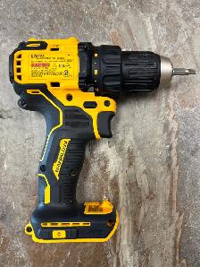 Cordless DeWalt DCD793 Drill - Photo 2