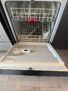 HIRING CLEANER TODAY FOR OAKVILLE - Photo 10