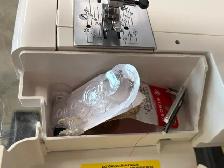 Singer 385 12908 Portable Home Sewing Machine with Pedal & Power - Photo 4