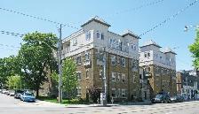 Bachelor apartment available in Little Italy