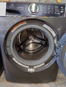 Electrolux '27' Titanium Front Load Washer on Sale‼️ - Photo 5