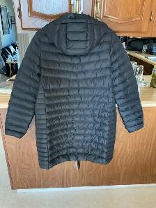 woman’s 3/4 length coat. $75 - Photo 2