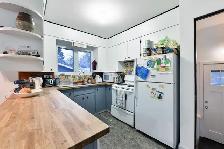 Private room for rent in Calgary ,$500,Walk to LRT, Marlborough - Photo 4