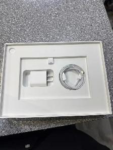 IPAD 11th Gen 128GB AppleCare March 2027 - Photo 3
