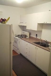 4 BEDROOM CENTRTOWN STUDENT FRIENDLY - Photo 6