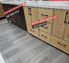 Vanity, Kitchen Cabinet, Countertop, Mirror, Toilet - Photo 8