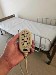 Hospital Bed - Photo 5