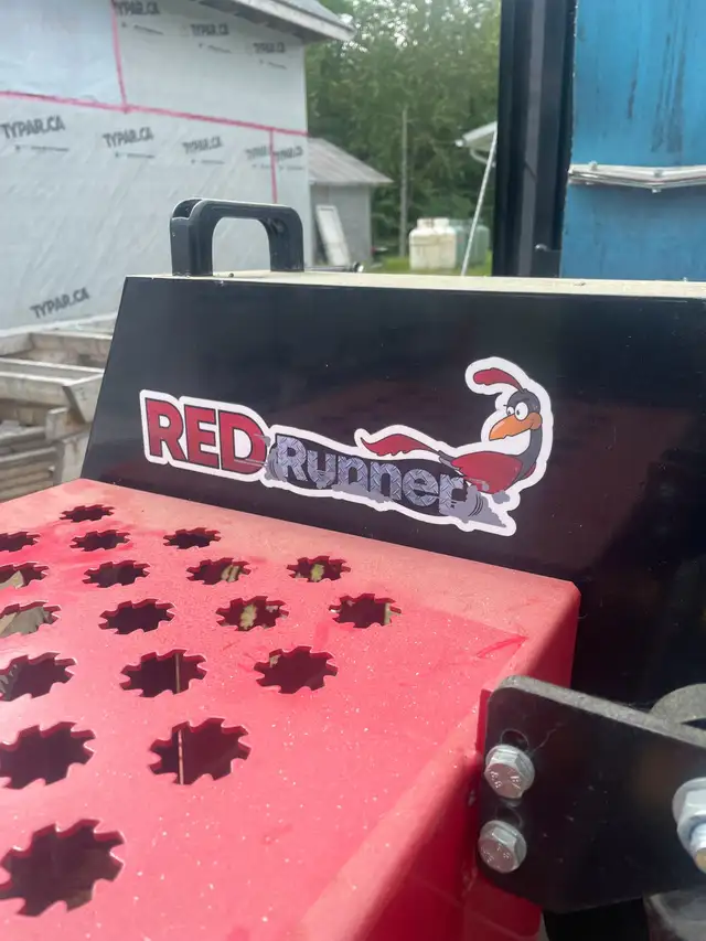 Red Runner fire wood processor